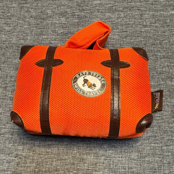 Two pet toys - DOOG Fetch stick & PET PLAY Soft toy suitcase with squeaker - Picture 4 of 7